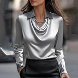 Inês | Blusa de Cetim Luxuosa com Decote Suave