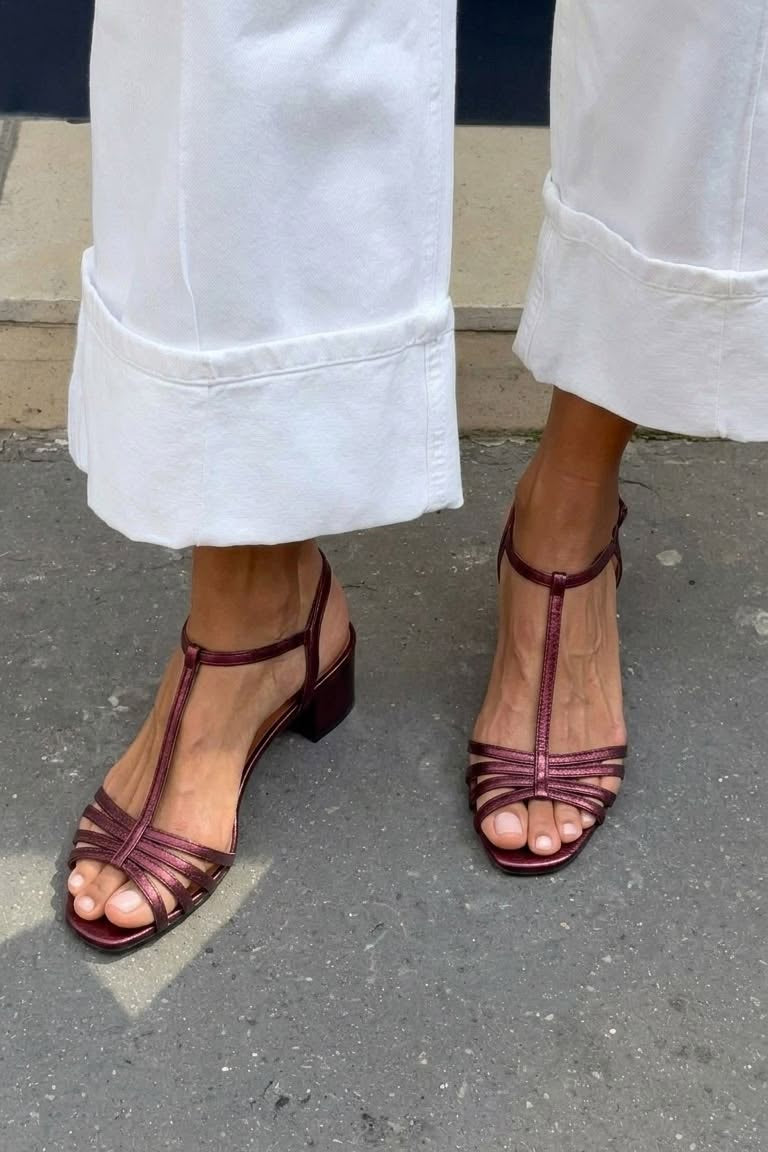 Elora | Sandálias Douradas para Elegância Diária