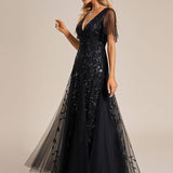Manuela | Vestido de noite longo, romântico e cintilante com decote em V e tiras