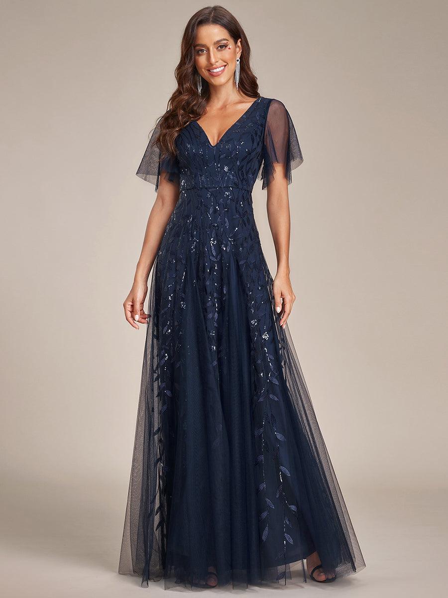 Manuela | Vestido de noite longo, romântico e cintilante com decote em V e tiras