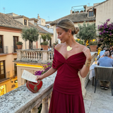 Carmen | Vestido Longo com Decote em V can be rewritten as Vestido Longo com Decote em V Elegante.