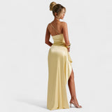 Ariel | Vestido Assimétrico Cetim