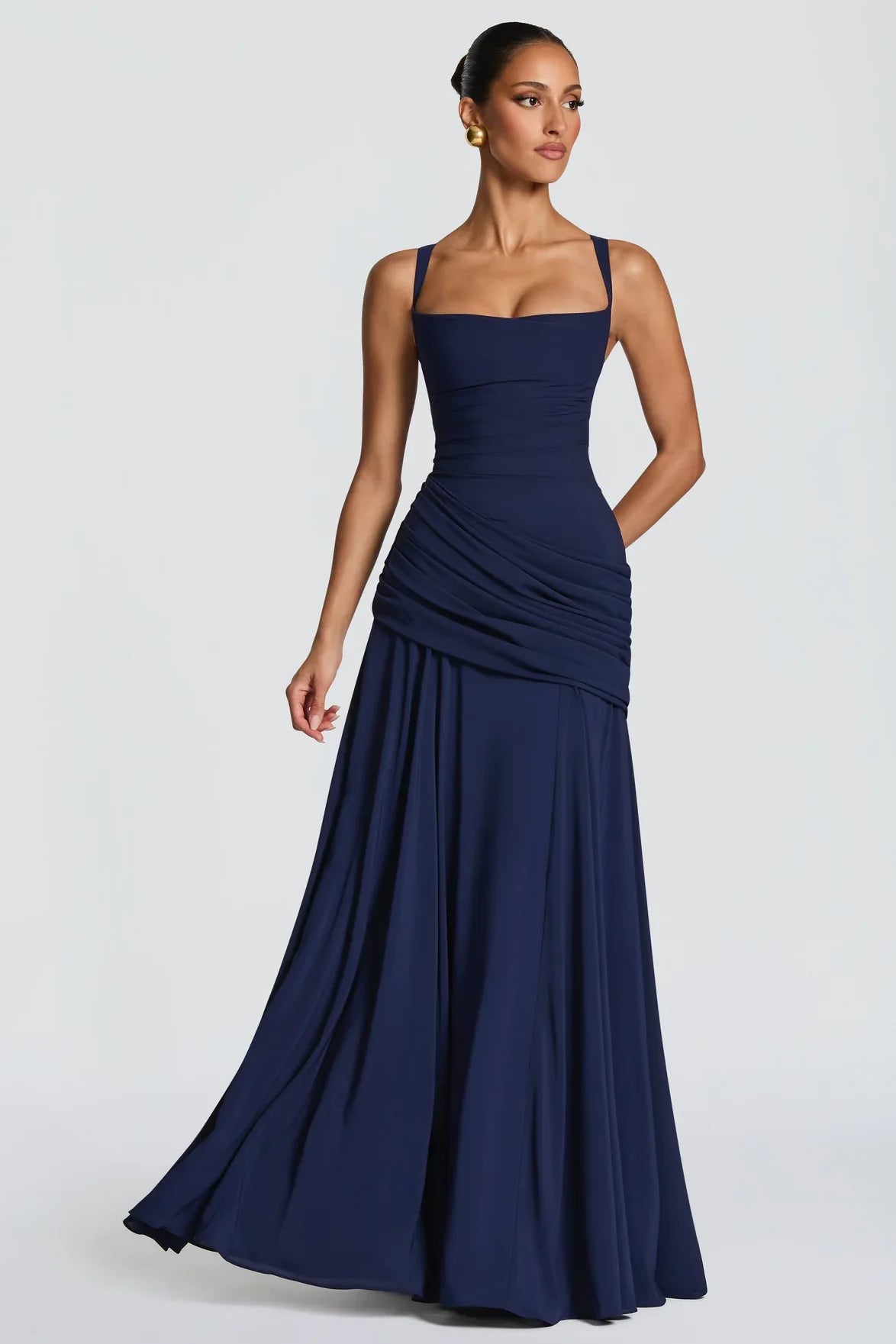 Valentina | Vestido maxi com decote em coração e franzido assimétrico